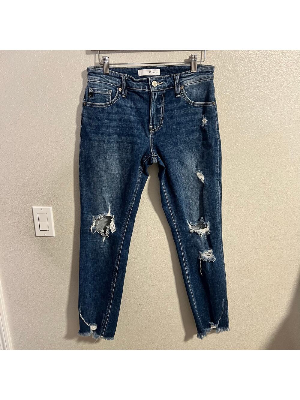 KanCan Distressed Ankle Fray Jeans Size 5/26